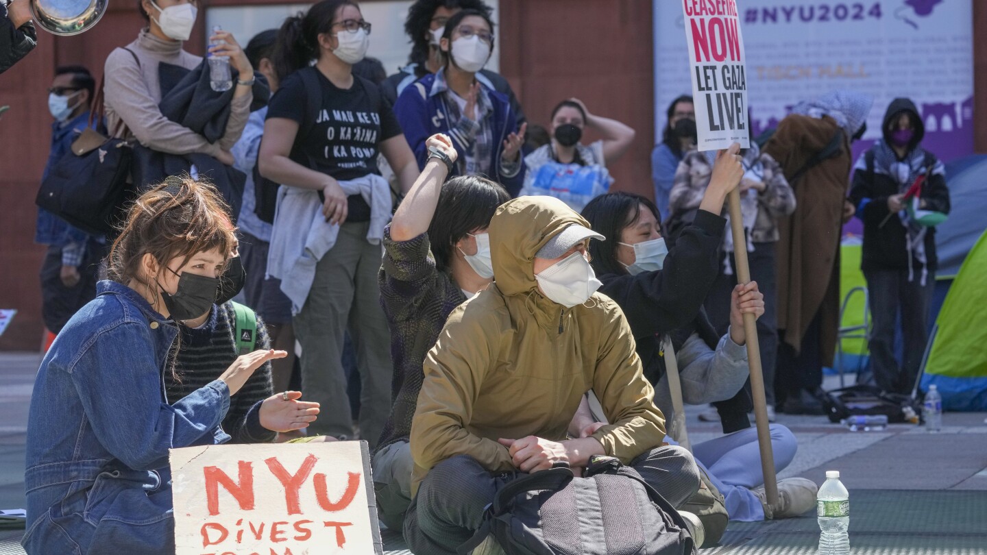 丽莎·辛普森会怎么做?纽约大学学生抗议者要求思考道德问题