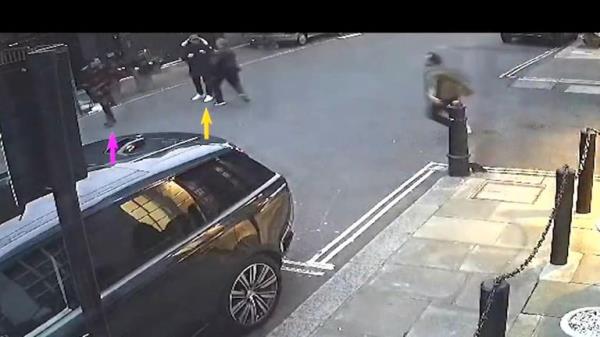 Undercover arrests also apprehended two accomplices. Pic: Met Police 